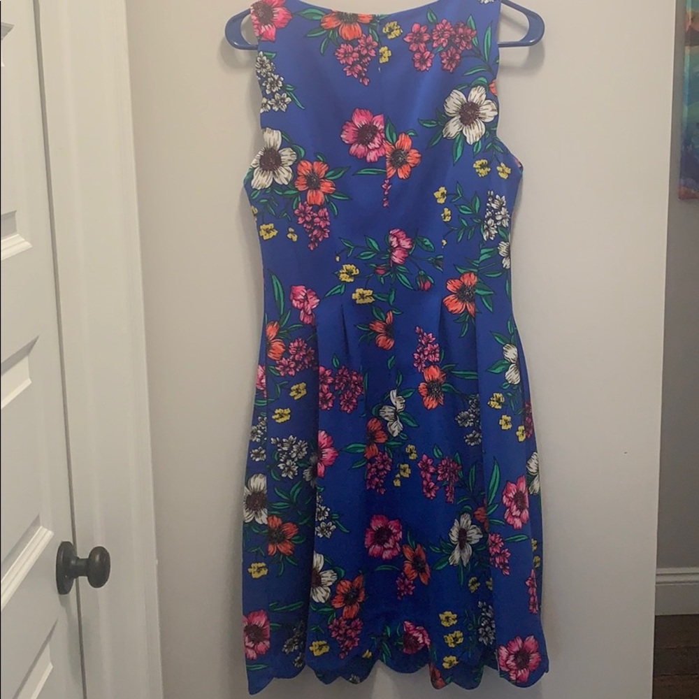 Vince Camuto Floral scalloped fit n flare dress - Picture 3 of 3
